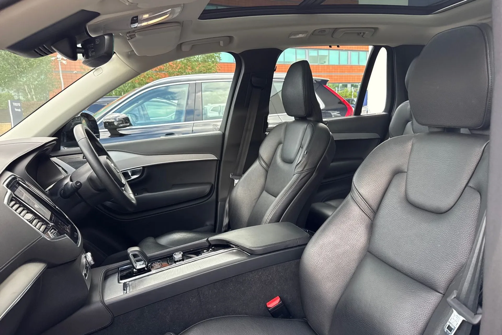 Volvo XC90 thumbnail image number 30