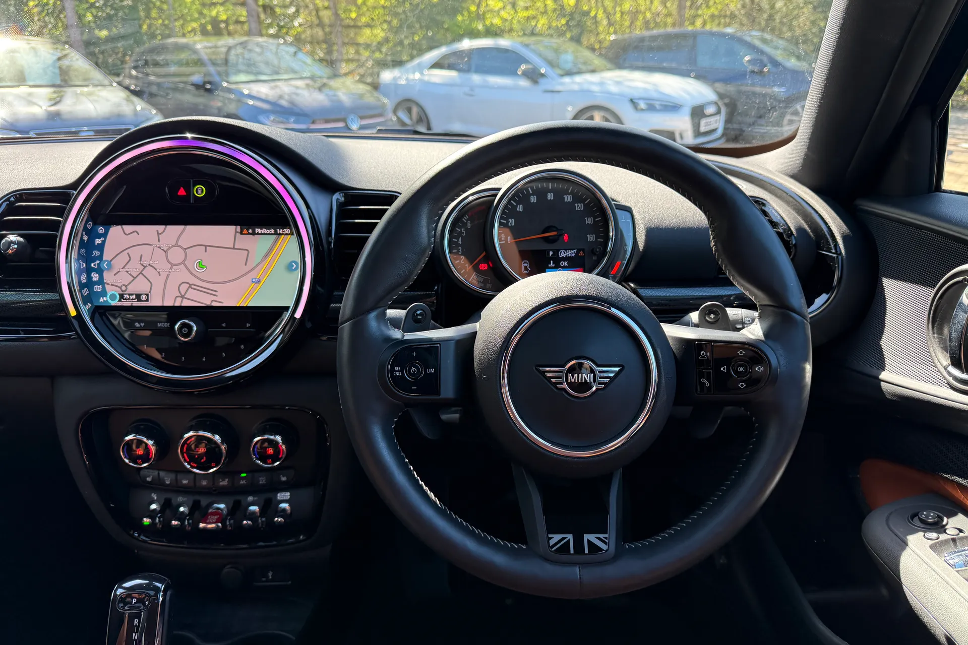 MINI CLUBMAN thumbnail image number 36