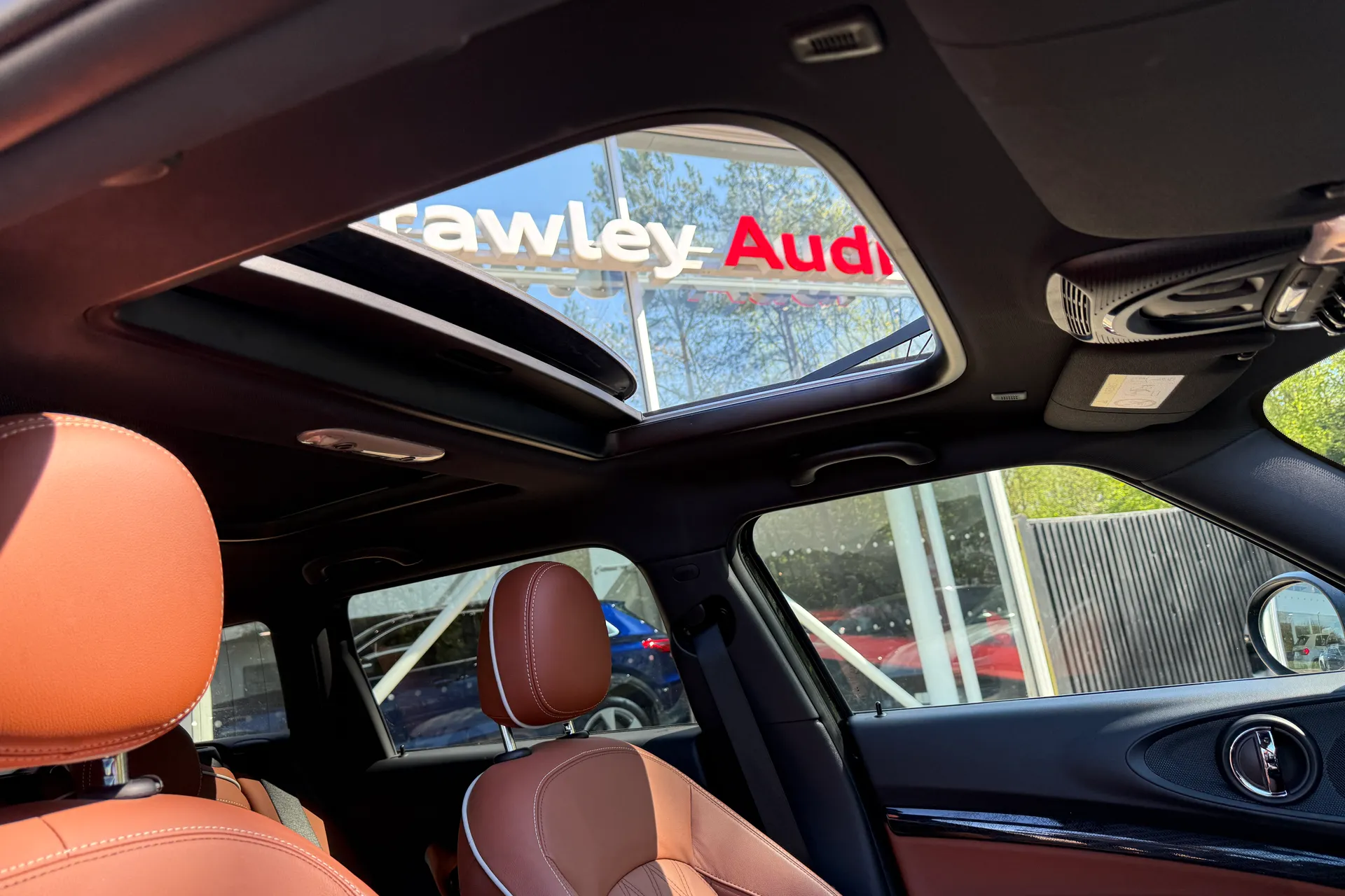 MINI CLUBMAN thumbnail image number 7