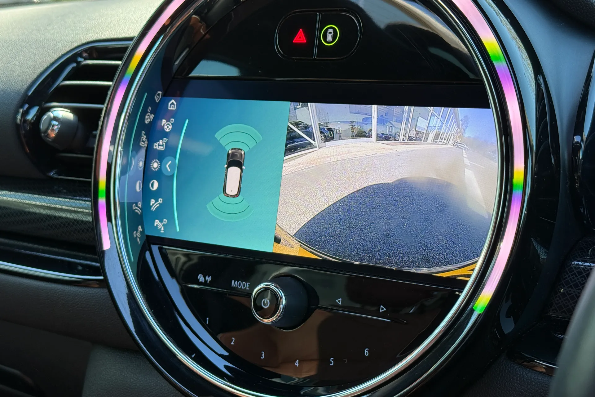 MINI CLUBMAN thumbnail image number 3