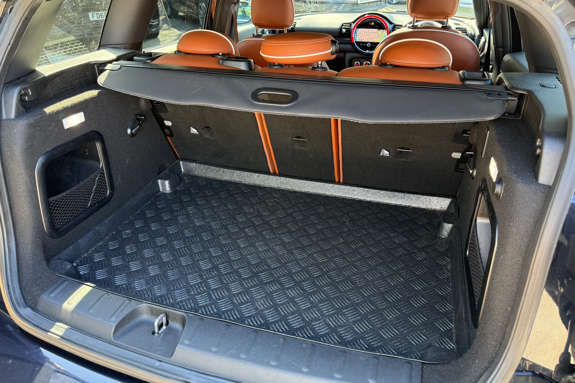 MINI CLUBMAN thumbnail image number 39