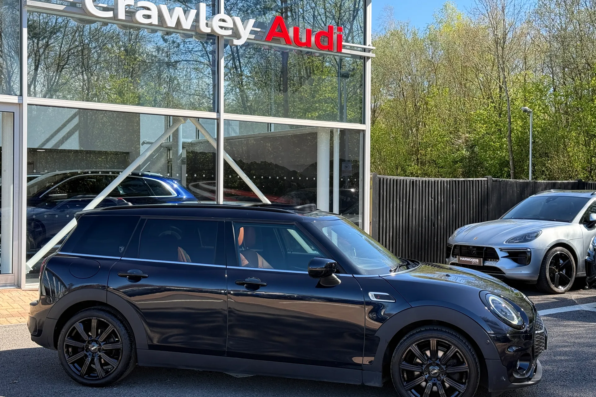 MINI CLUBMAN thumbnail image number 2