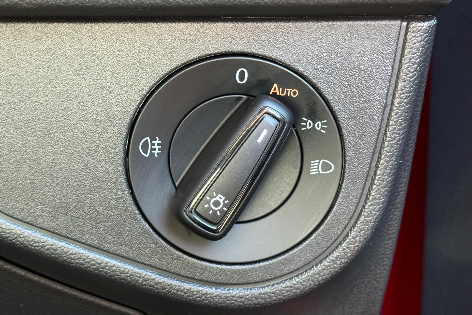 VOLKSWAGEN POLO thumbnail image number 21