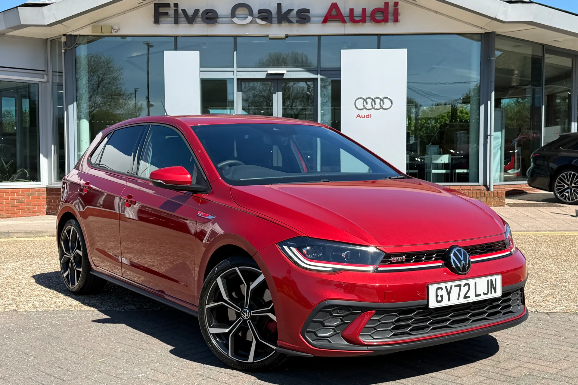 VOLKSWAGEN POLO focused image
