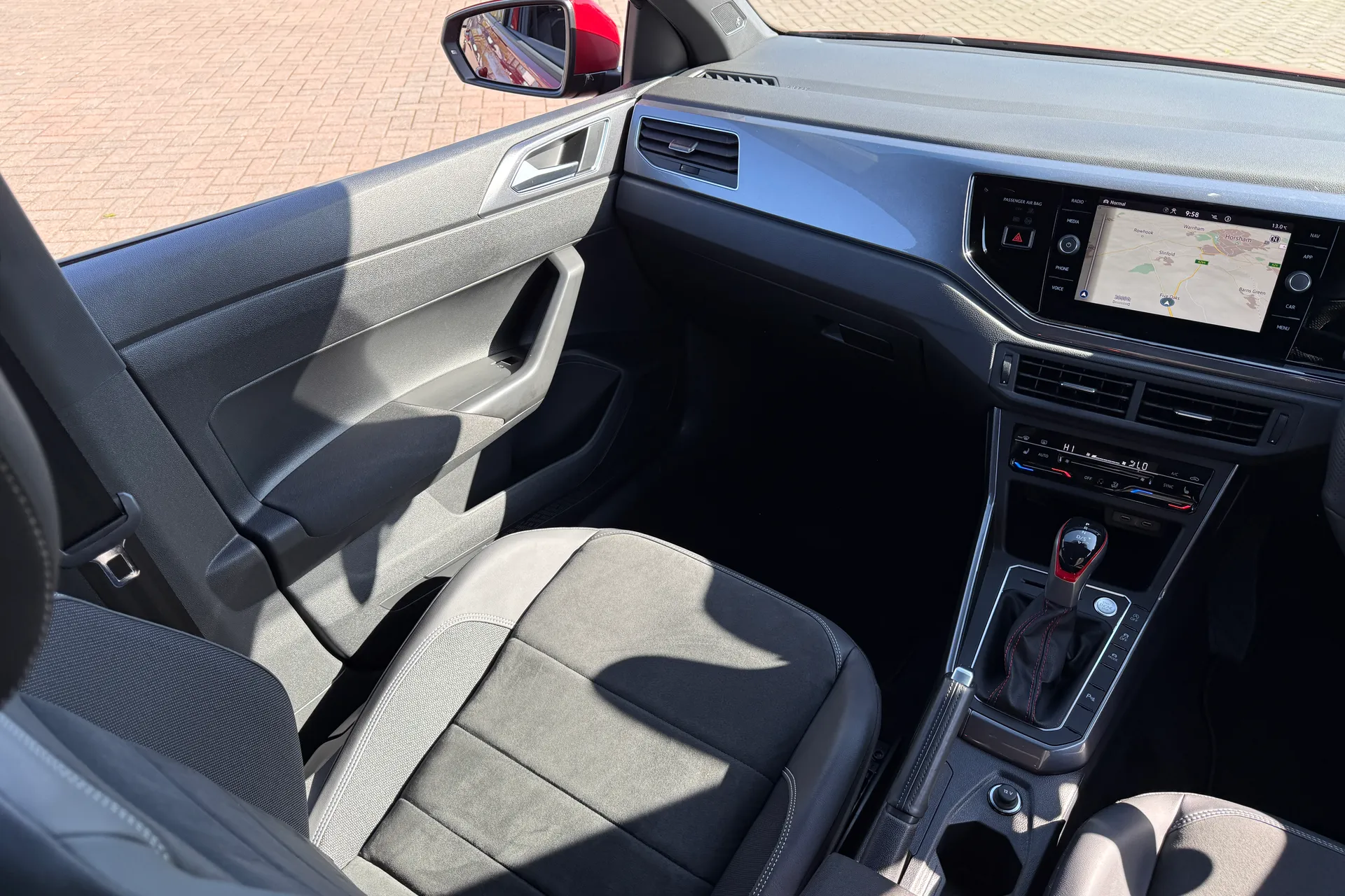 VOLKSWAGEN POLO thumbnail image number 36