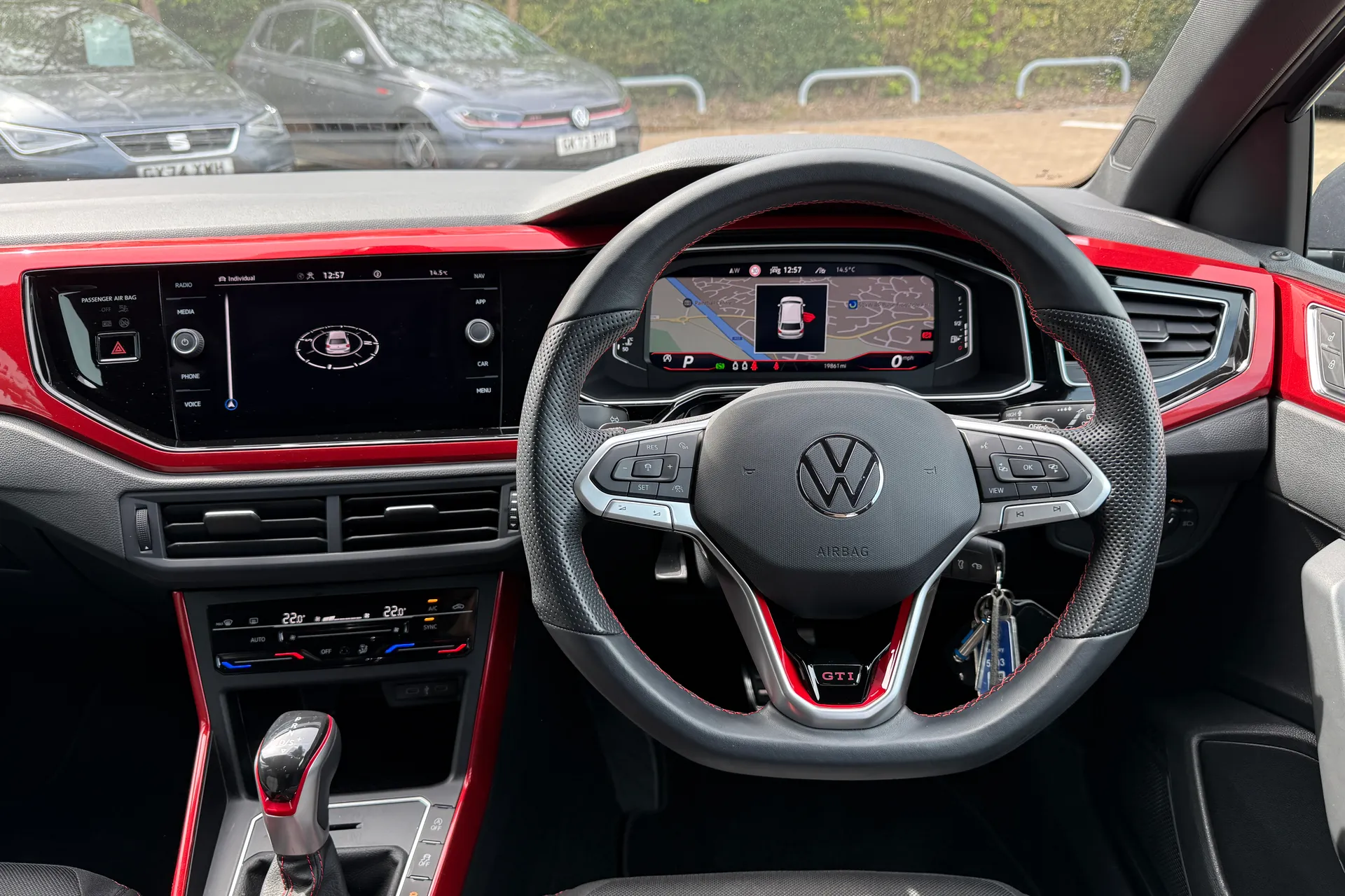 VOLKSWAGEN POLO thumbnail image number 40