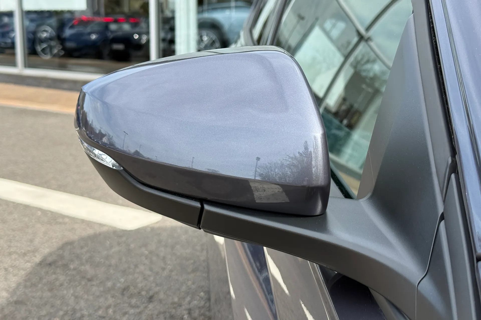 VOLKSWAGEN POLO thumbnail image number 9