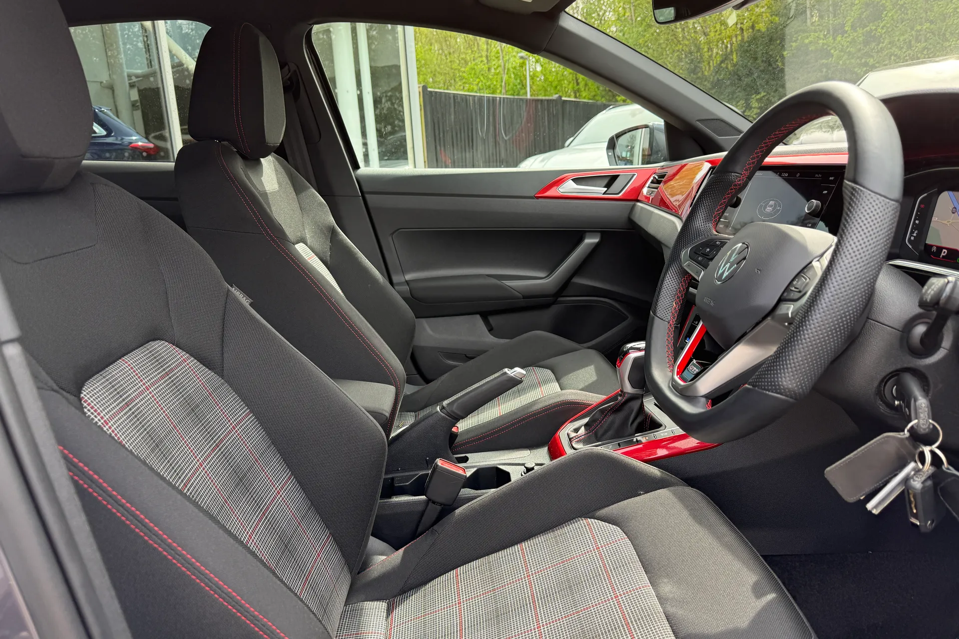 VOLKSWAGEN POLO thumbnail image number 28