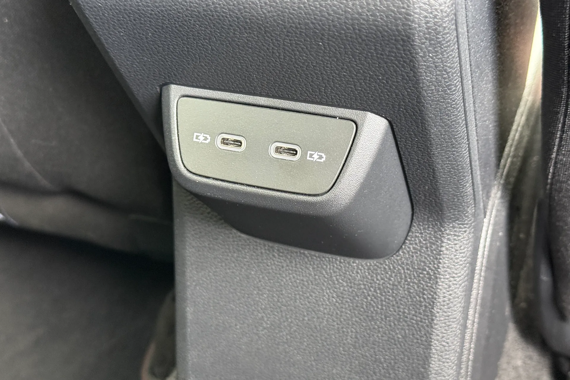 VOLKSWAGEN POLO thumbnail image number 36
