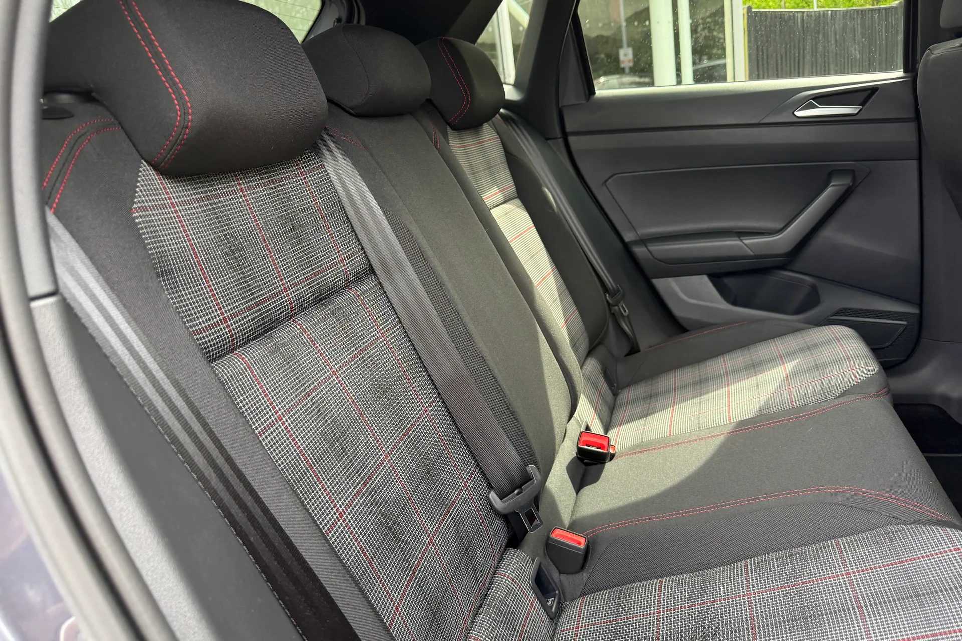 VOLKSWAGEN POLO thumbnail image number 31