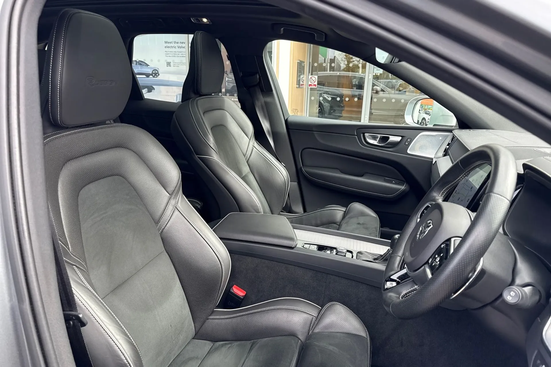 Volvo XC60 thumbnail image number 29