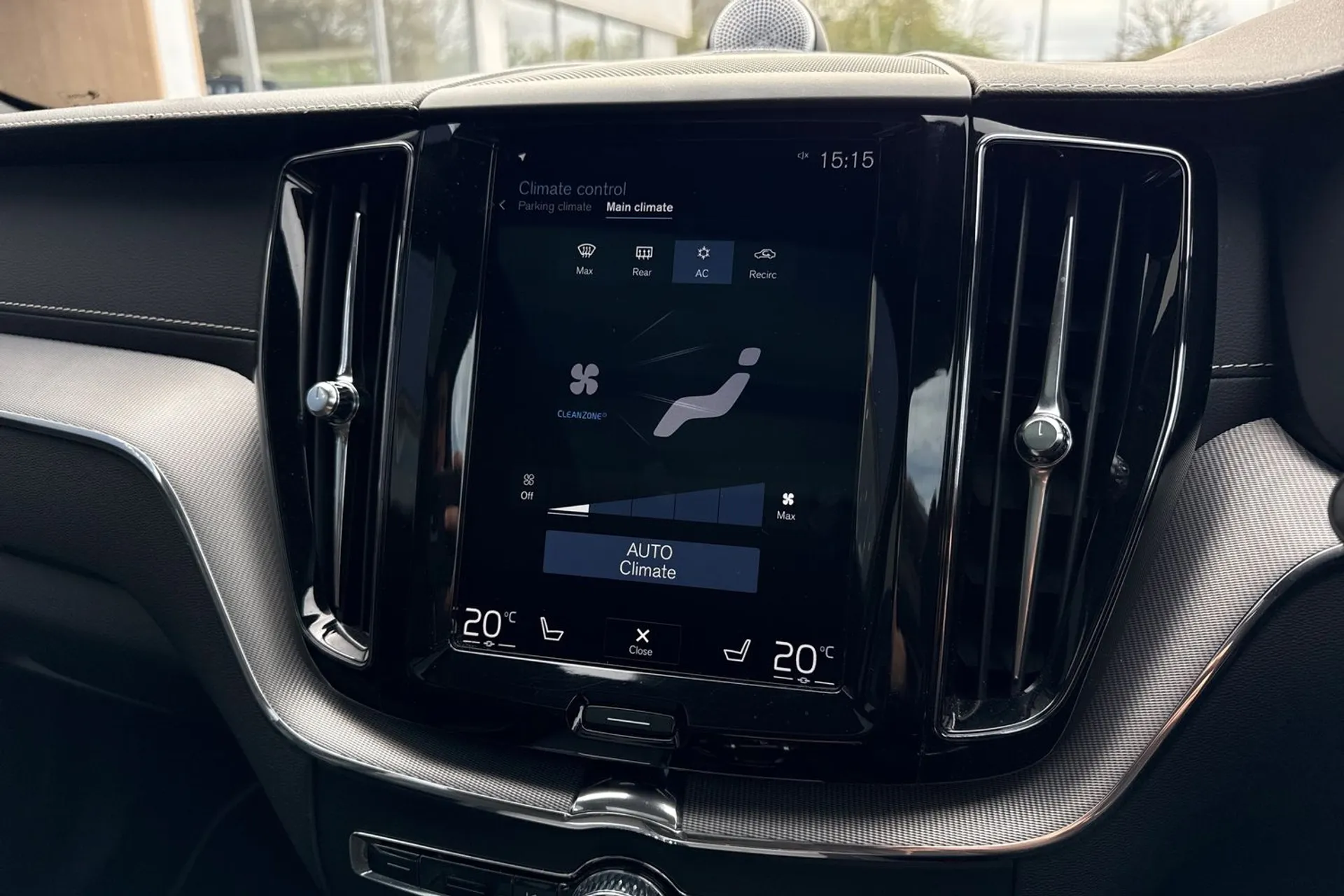 Volvo XC60 thumbnail image number 42