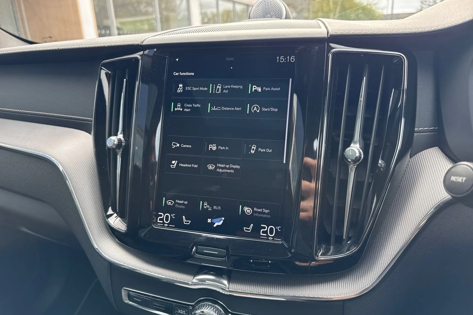 Volvo XC60 thumbnail image number 44