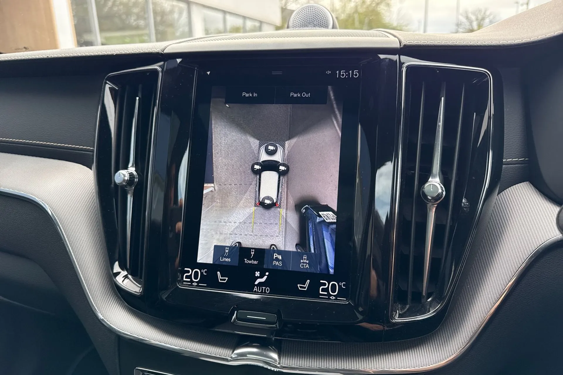 Volvo XC60 thumbnail image number 4