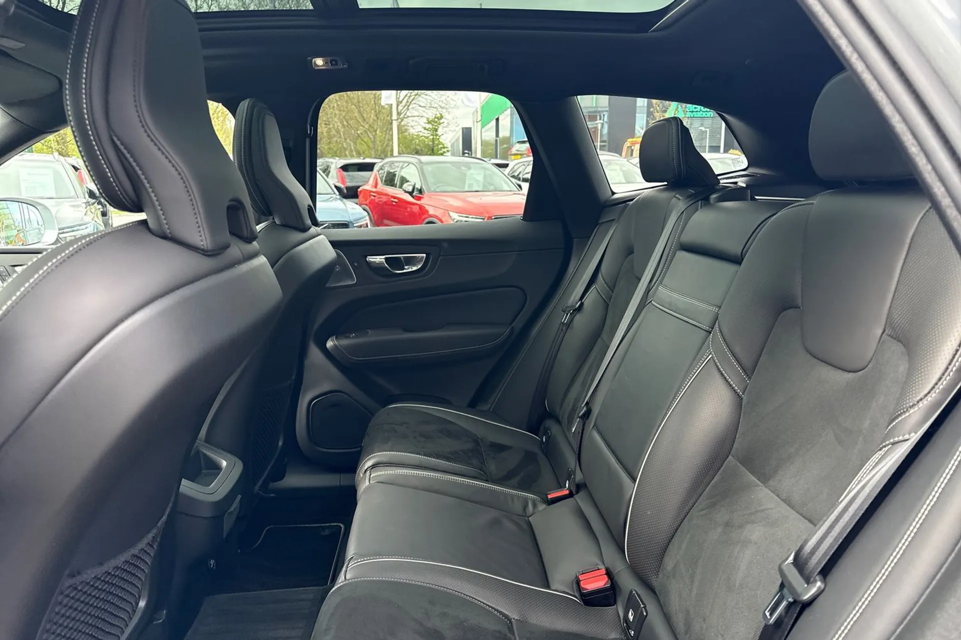 Volvo XC60 thumbnail image number 33