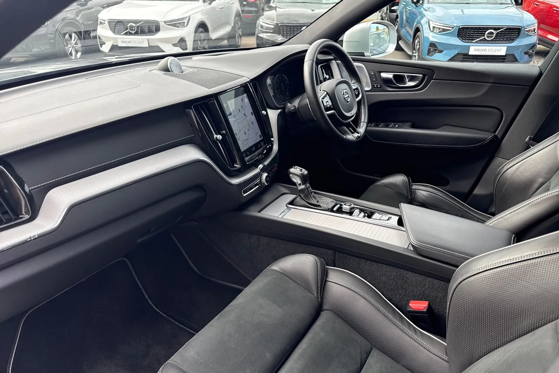 Volvo XC60 thumbnail image number 30