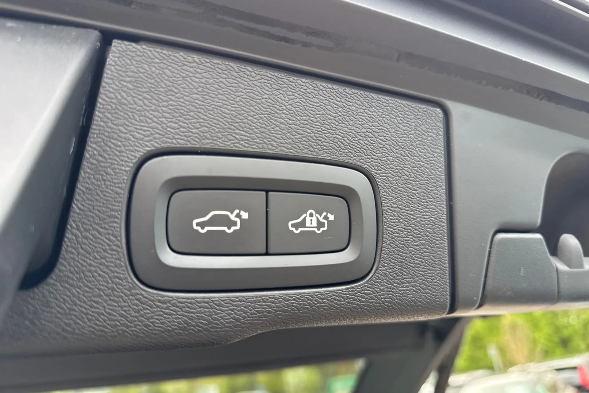 Volvo XC60 thumbnail image number 23