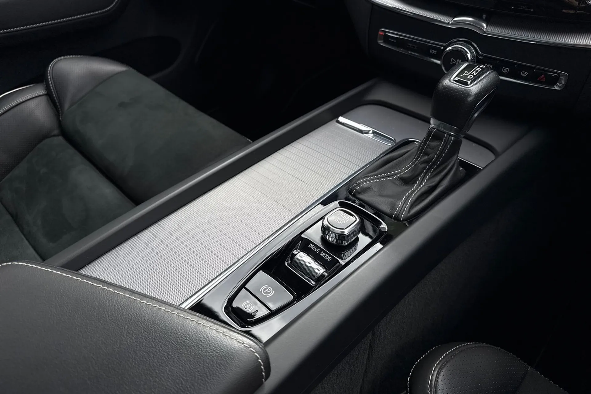 Volvo XC60 thumbnail image number 47