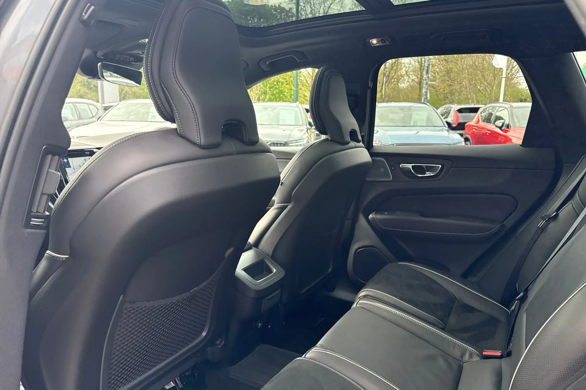 Volvo XC60 thumbnail image number 34