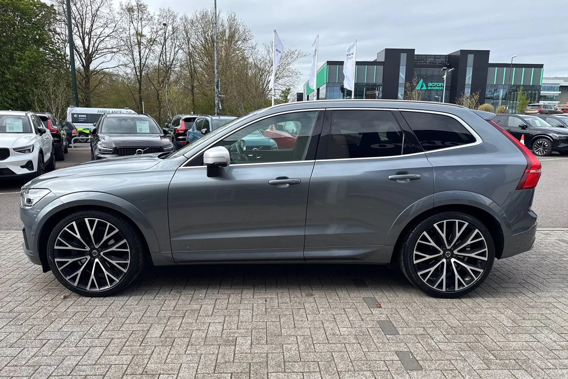 Volvo XC60 thumbnail image number 11