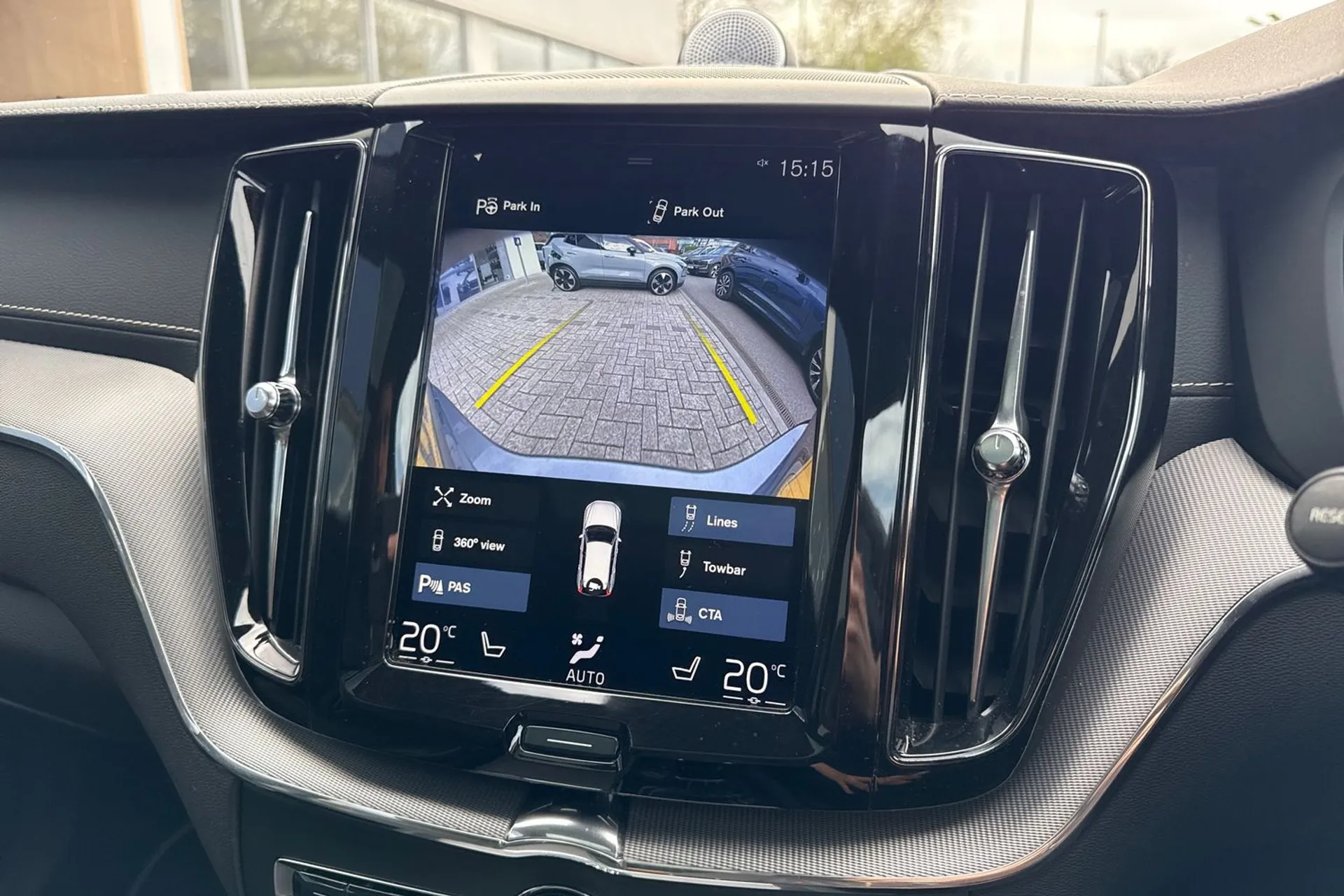 Volvo XC60 thumbnail image number 41