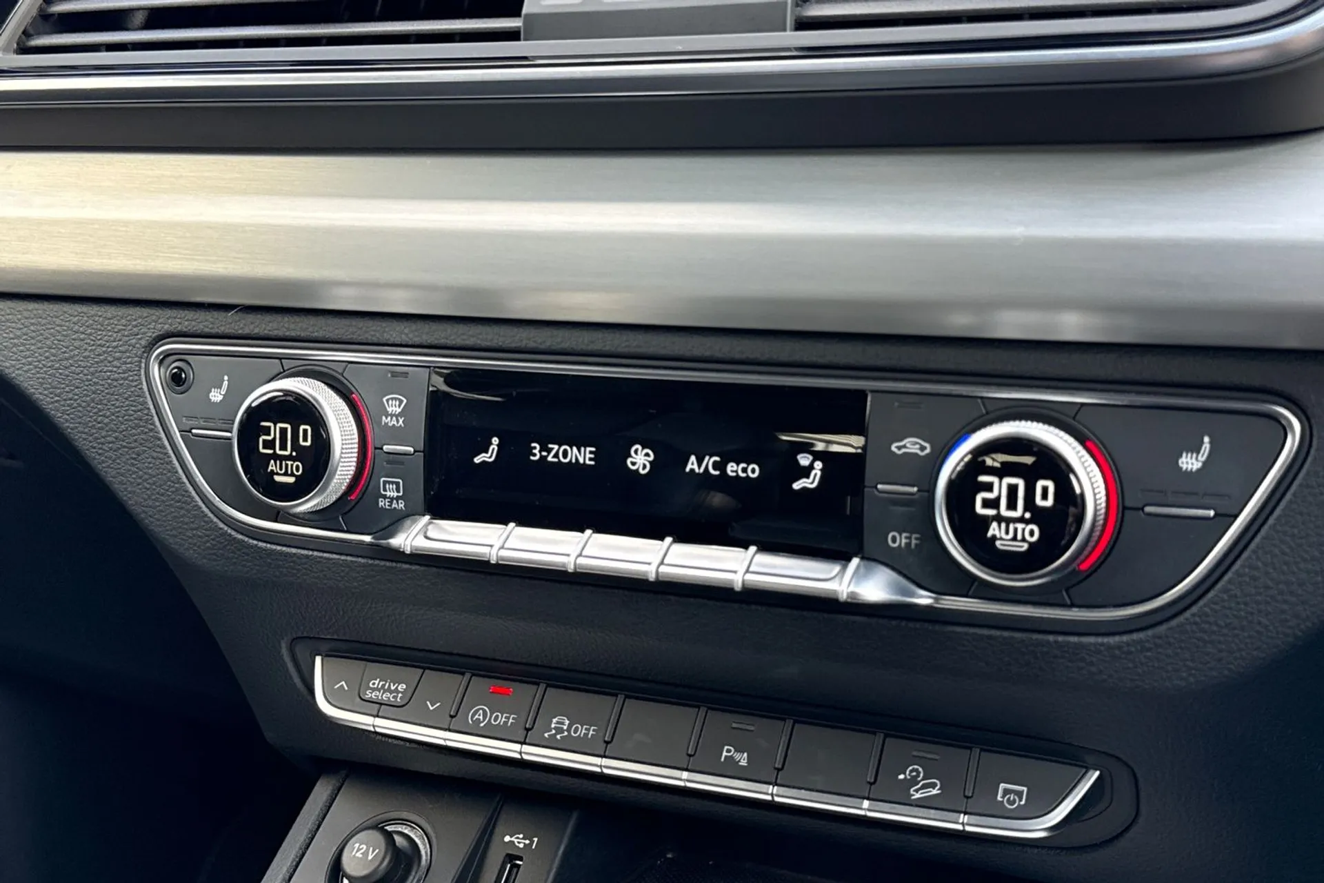 Audi Q5 thumbnail image number 31