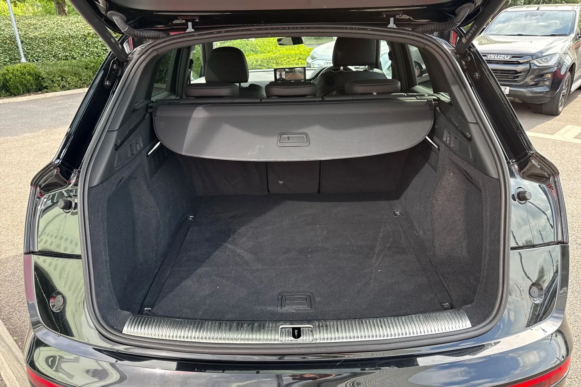 Audi Q5 thumbnail image number 37