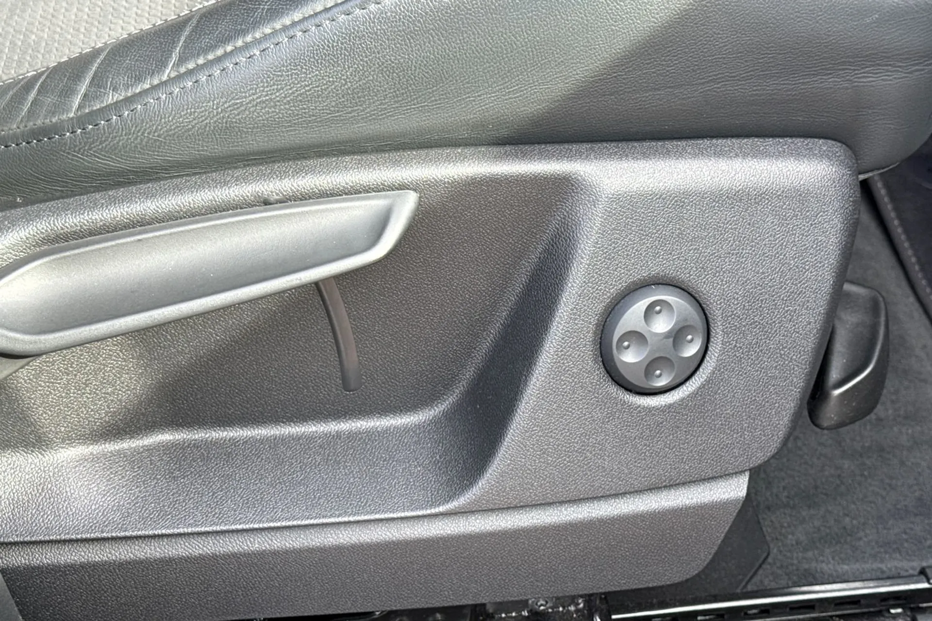 Audi Q5 thumbnail image number 42
