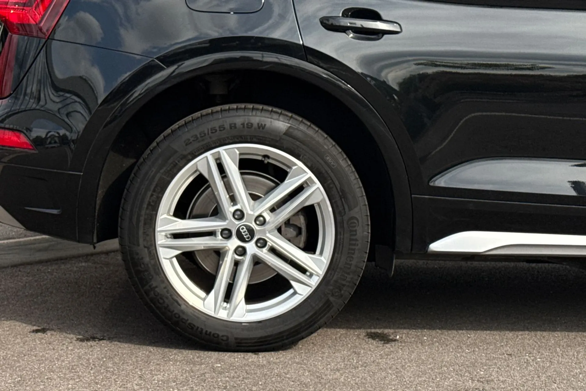 Audi Q5 thumbnail image number 25