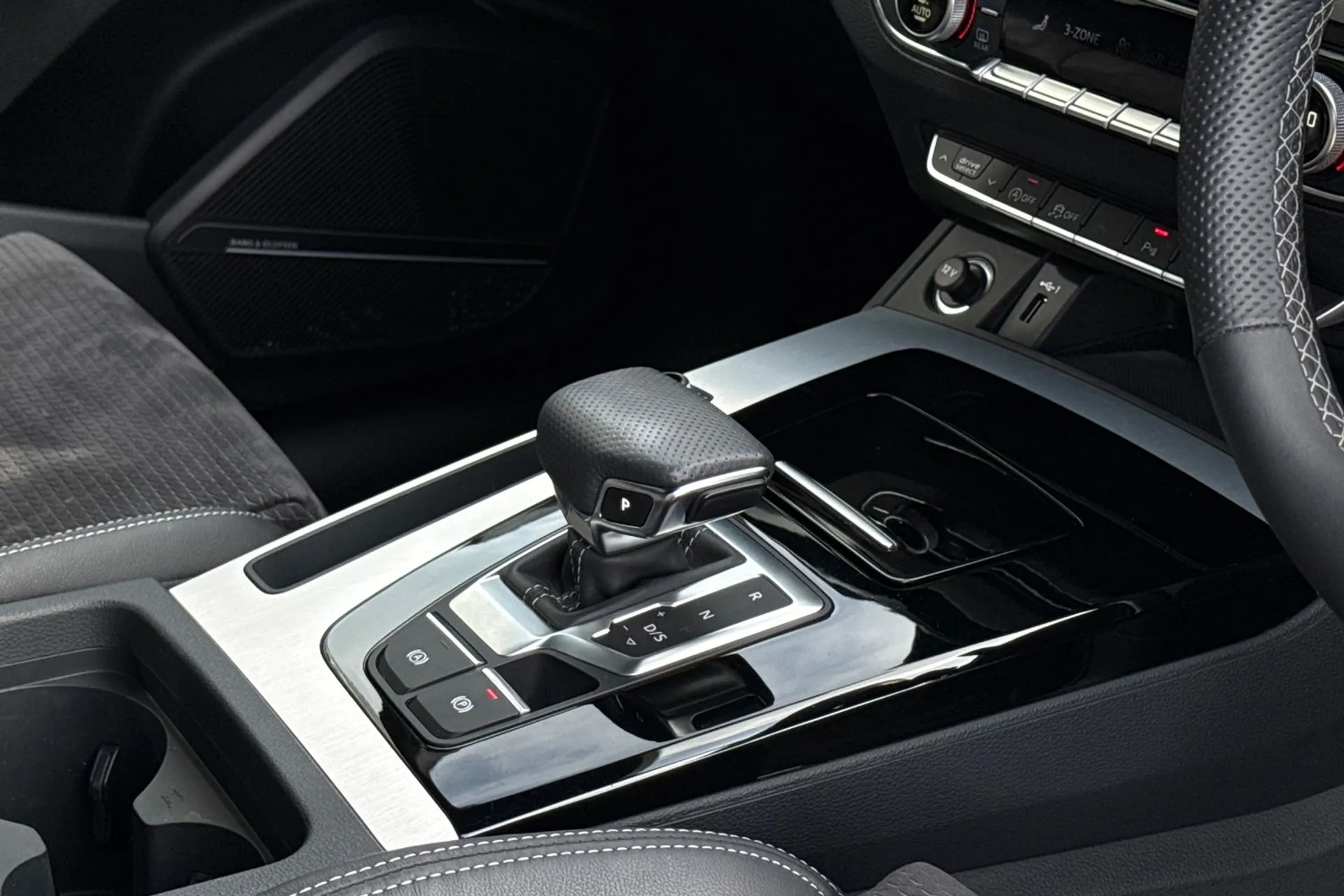 Audi Q5 thumbnail image number 14
