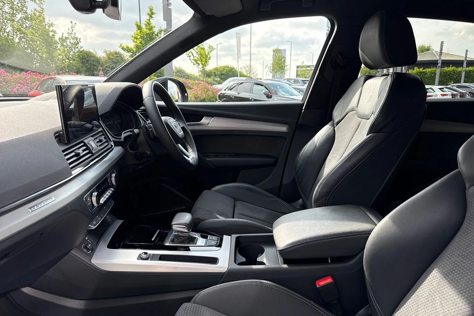 Audi Q5 thumbnail image number 45