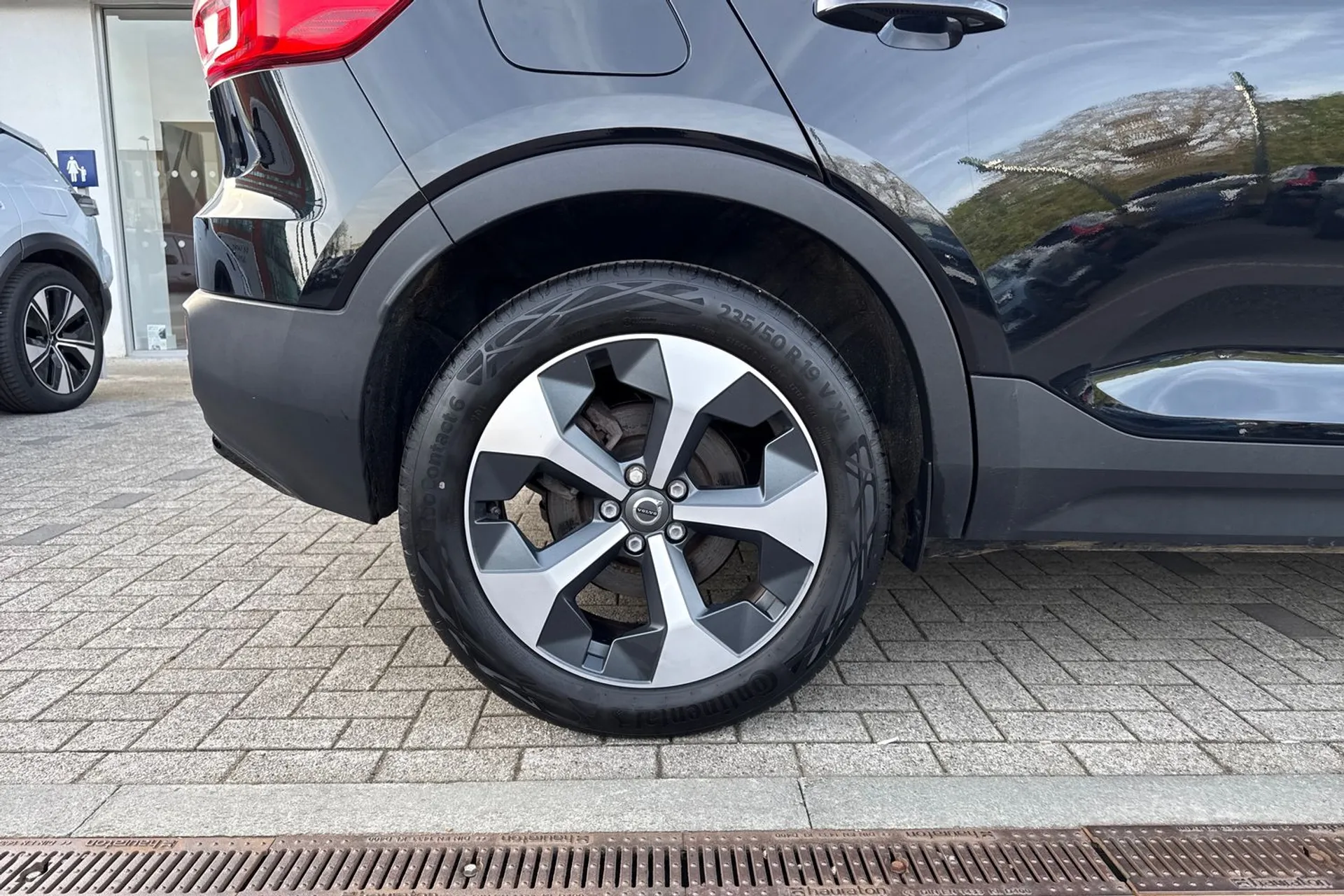 Volvo XC40 thumbnail image number 14