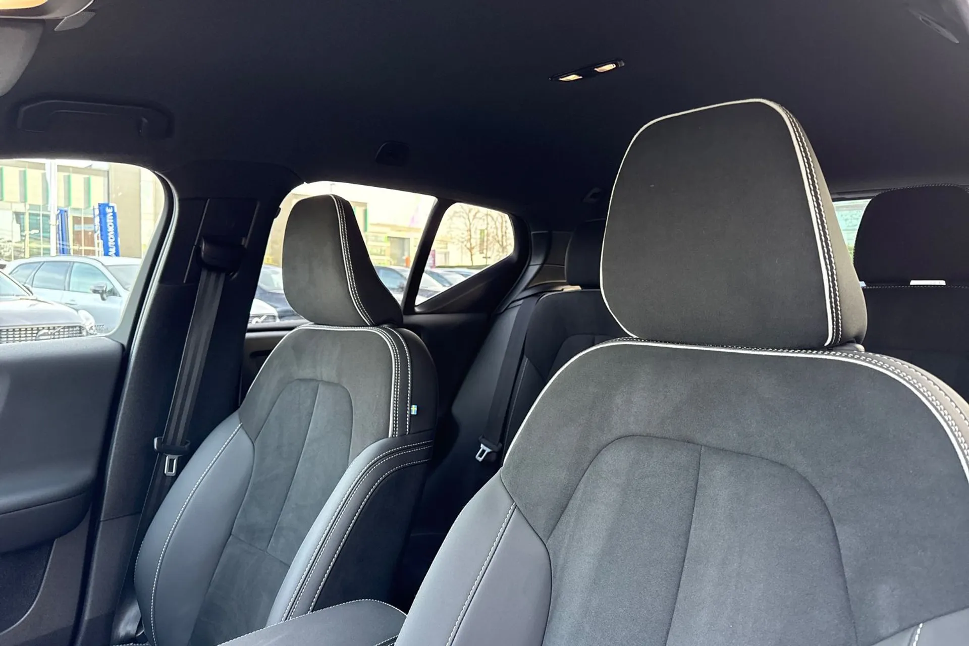 Volvo XC40 thumbnail image number 29