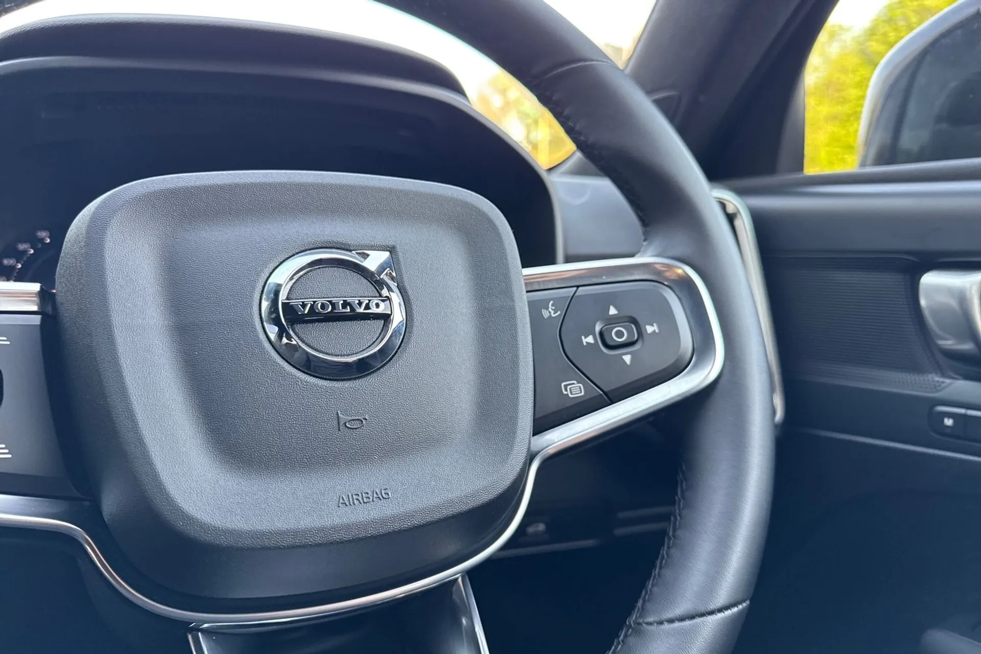 Volvo XC40 thumbnail image number 37