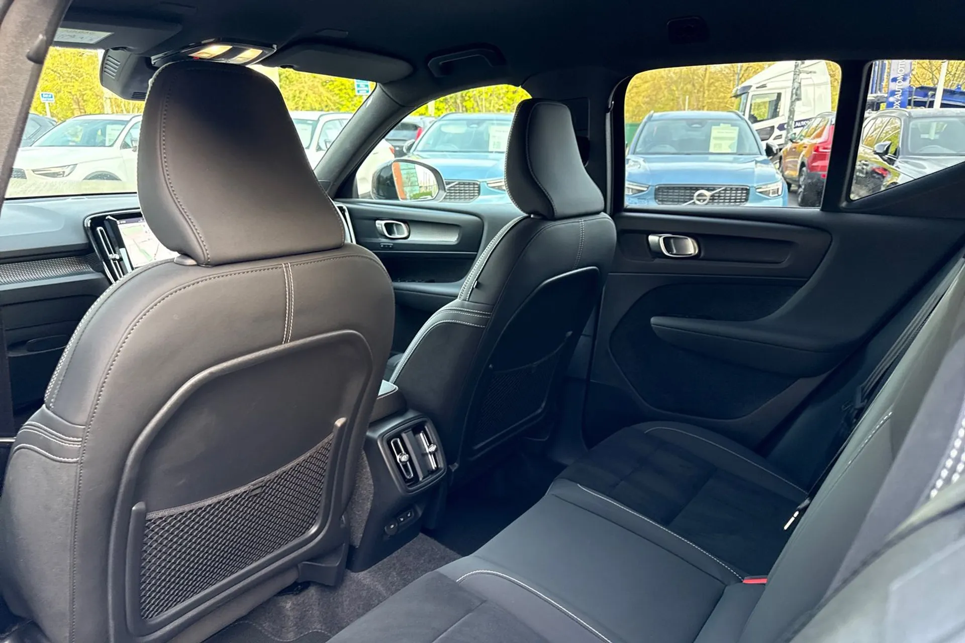 Volvo XC40 thumbnail image number 31