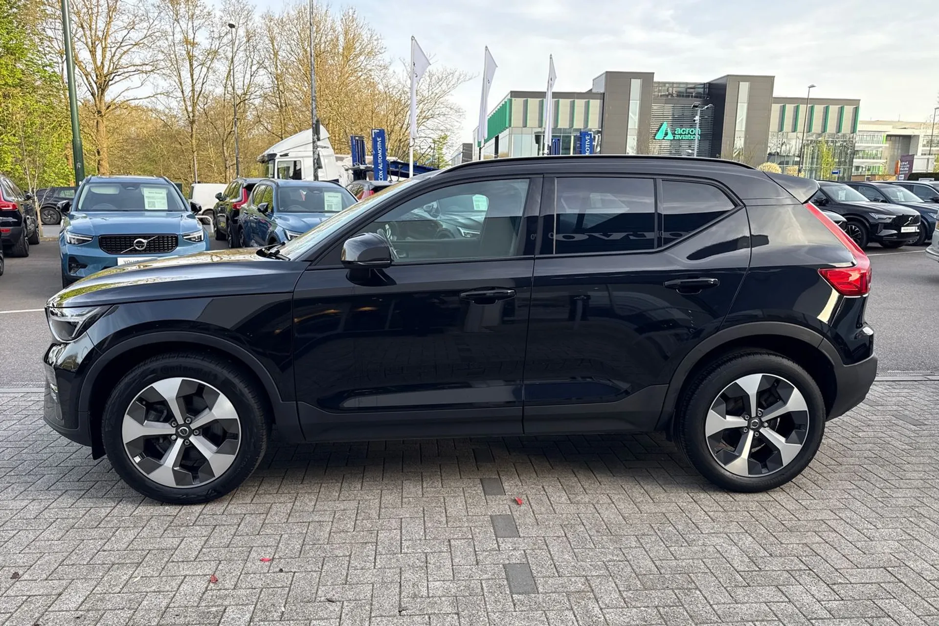 Volvo XC40 thumbnail image number 11