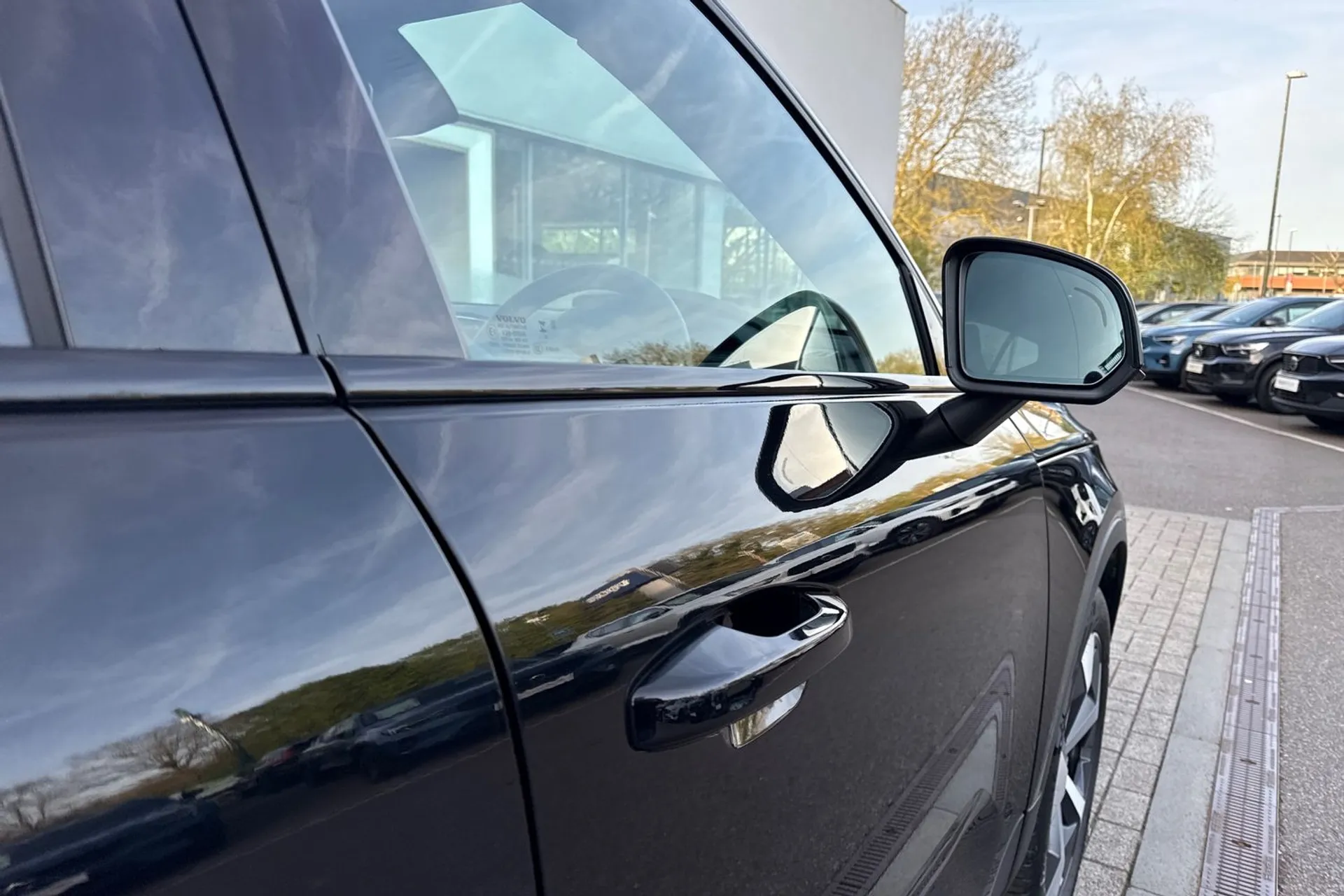 Volvo XC40 thumbnail image number 17