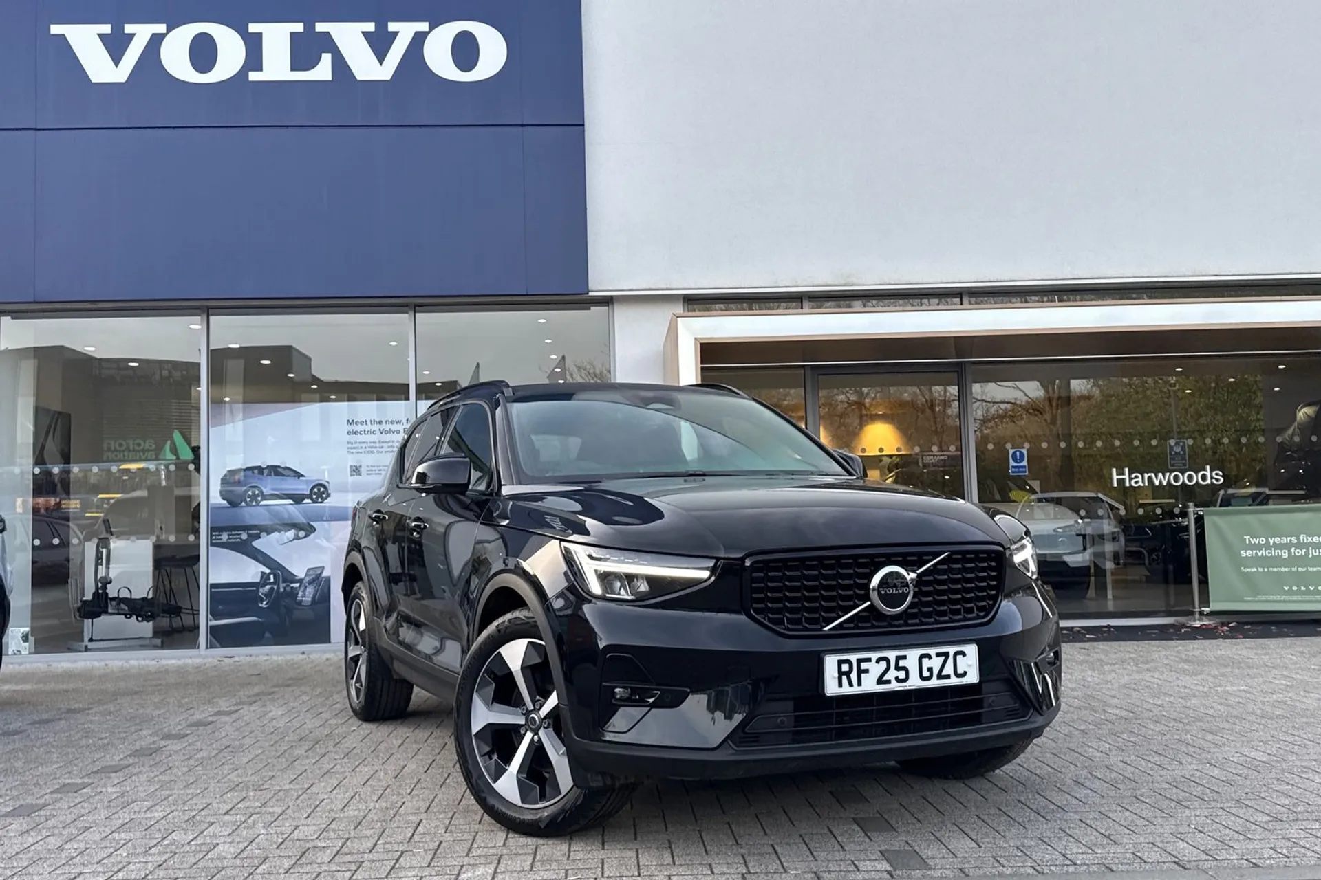 Volvo XC40 focused image
