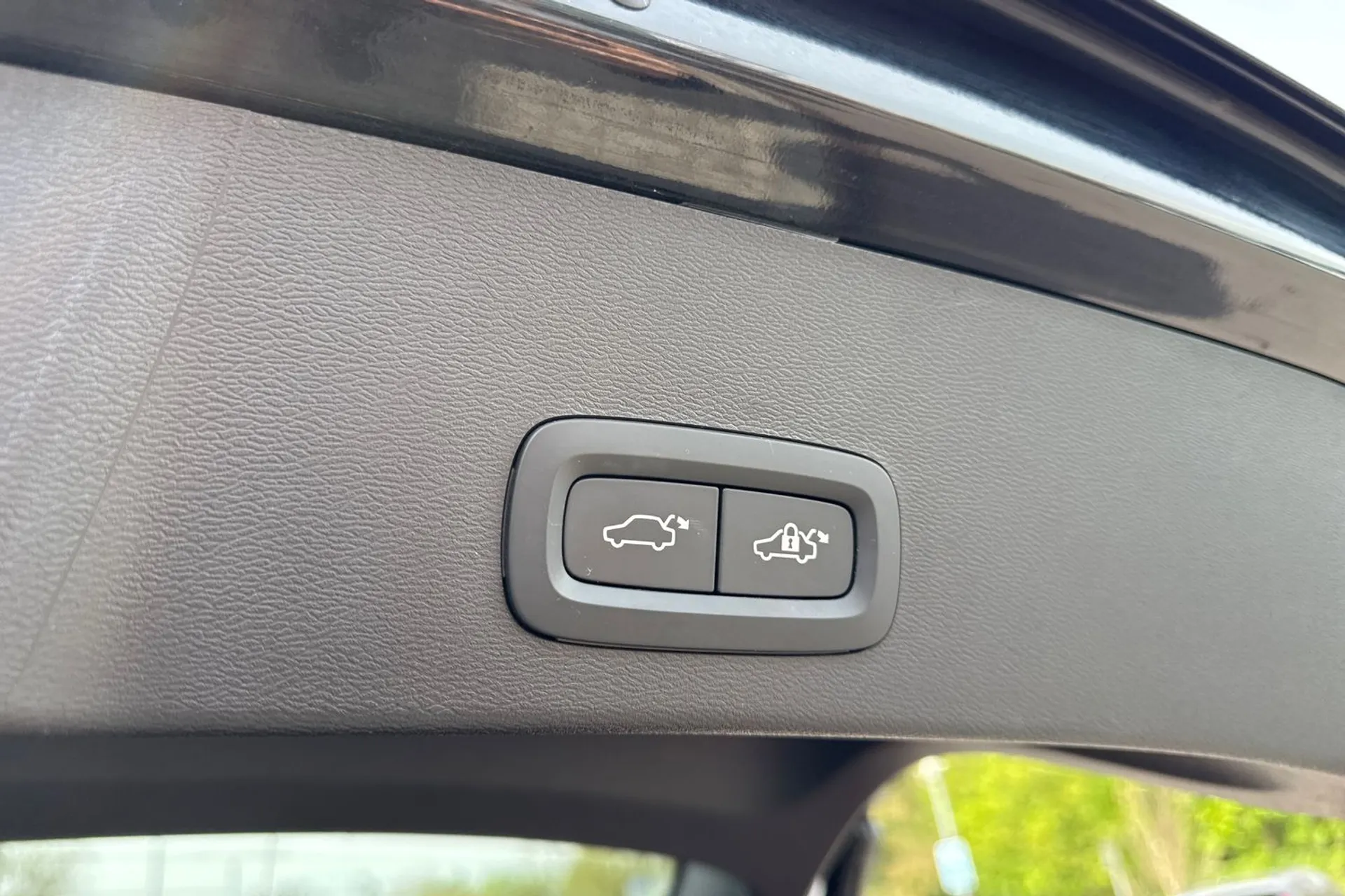 Volvo XC40 thumbnail image number 21