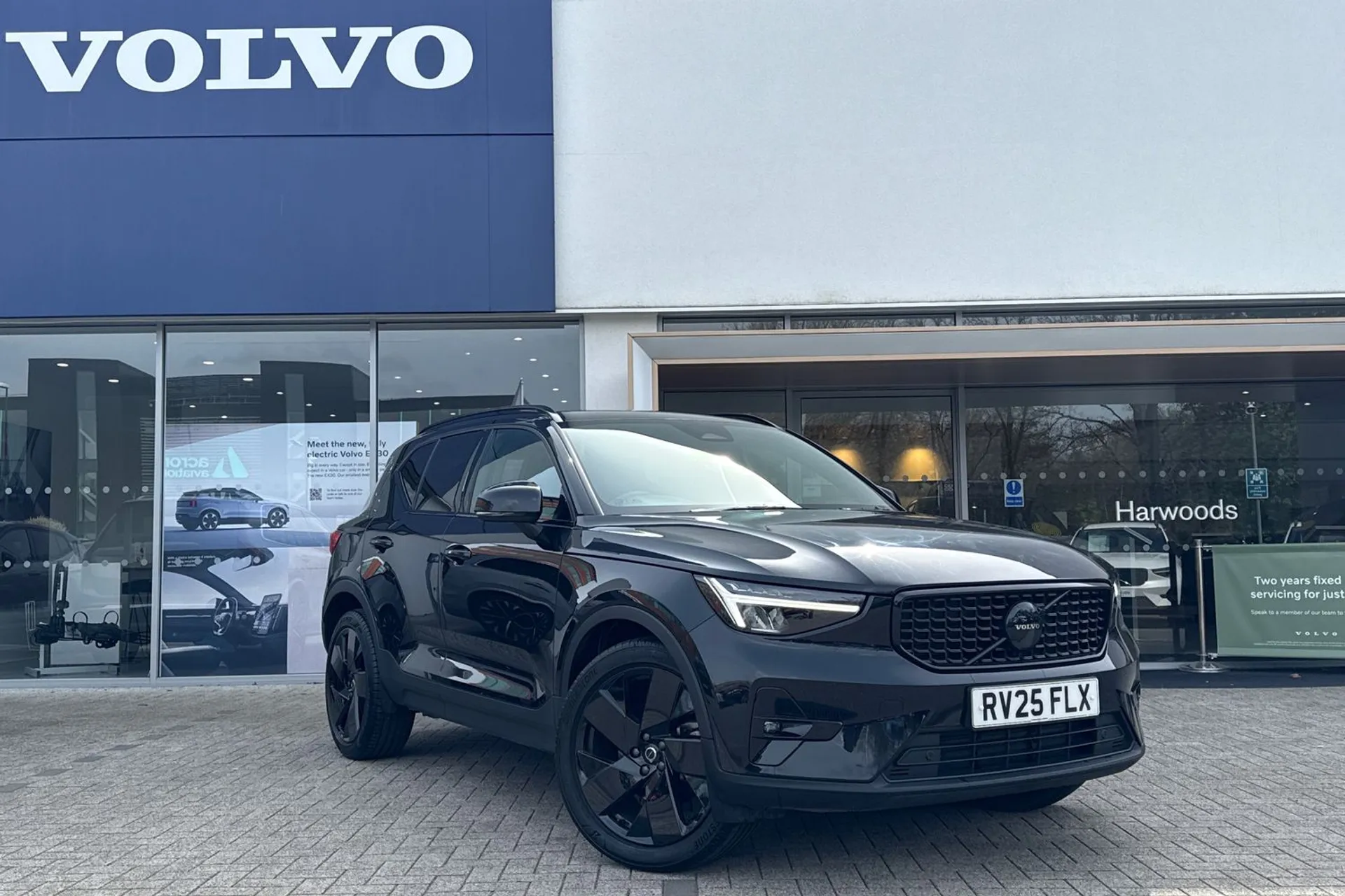 Volvo XC40 focused image
