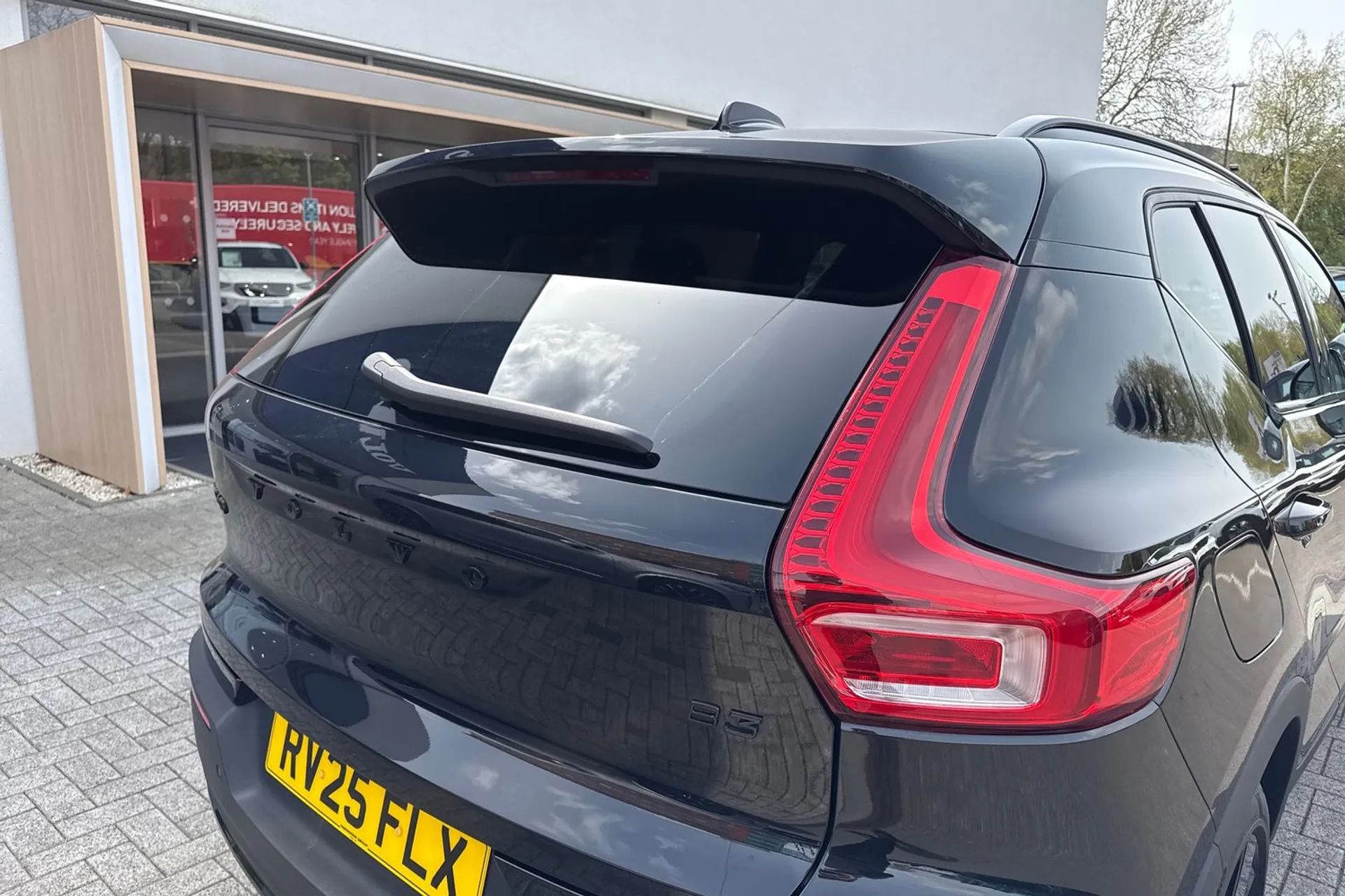 Volvo XC40 thumbnail image number 16