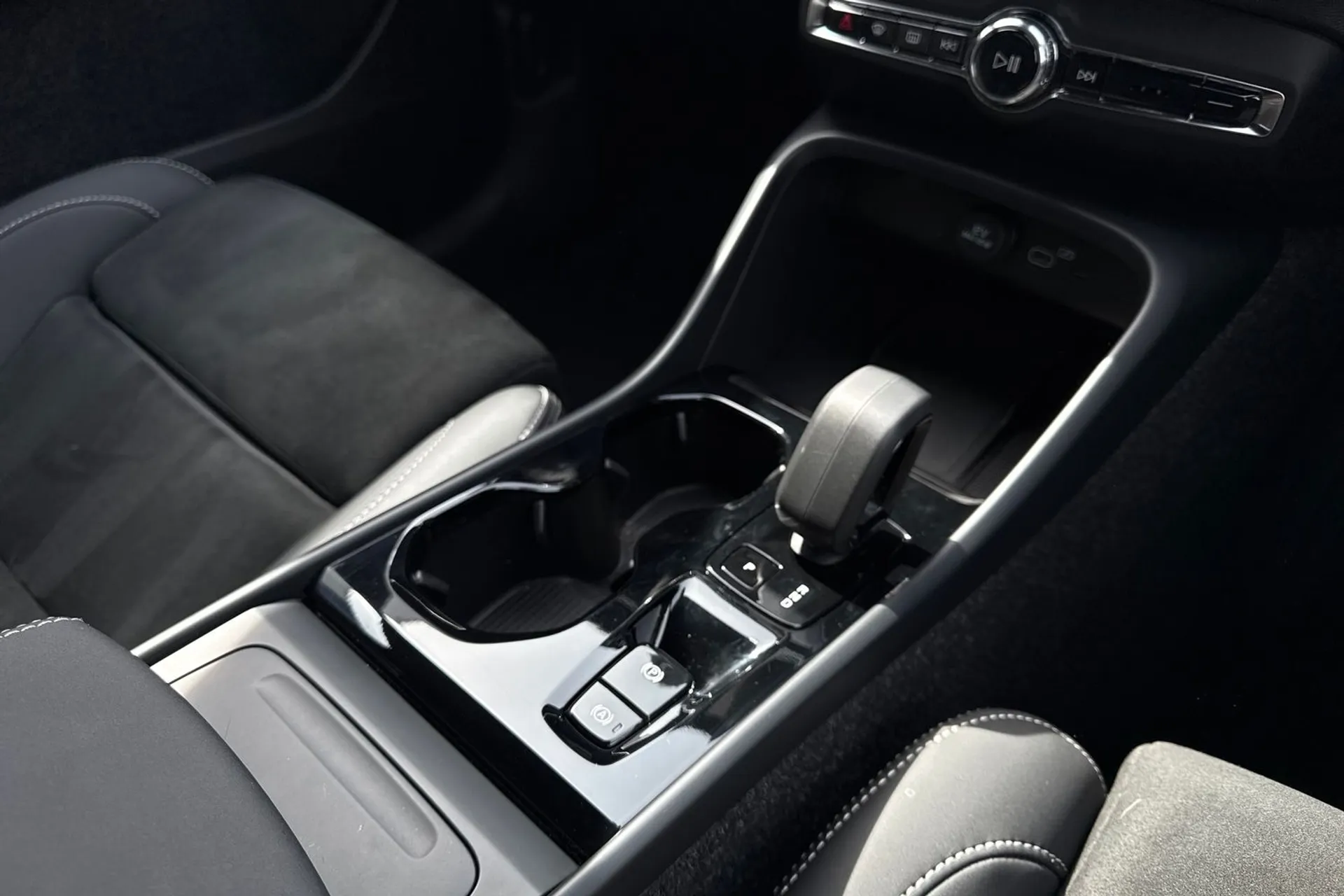 Volvo XC40 thumbnail image number 42