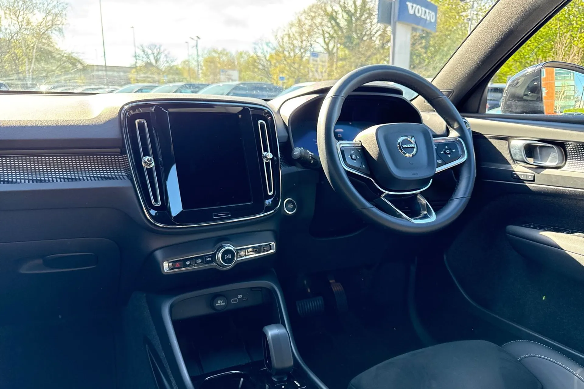 Volvo XC40 thumbnail image number 35