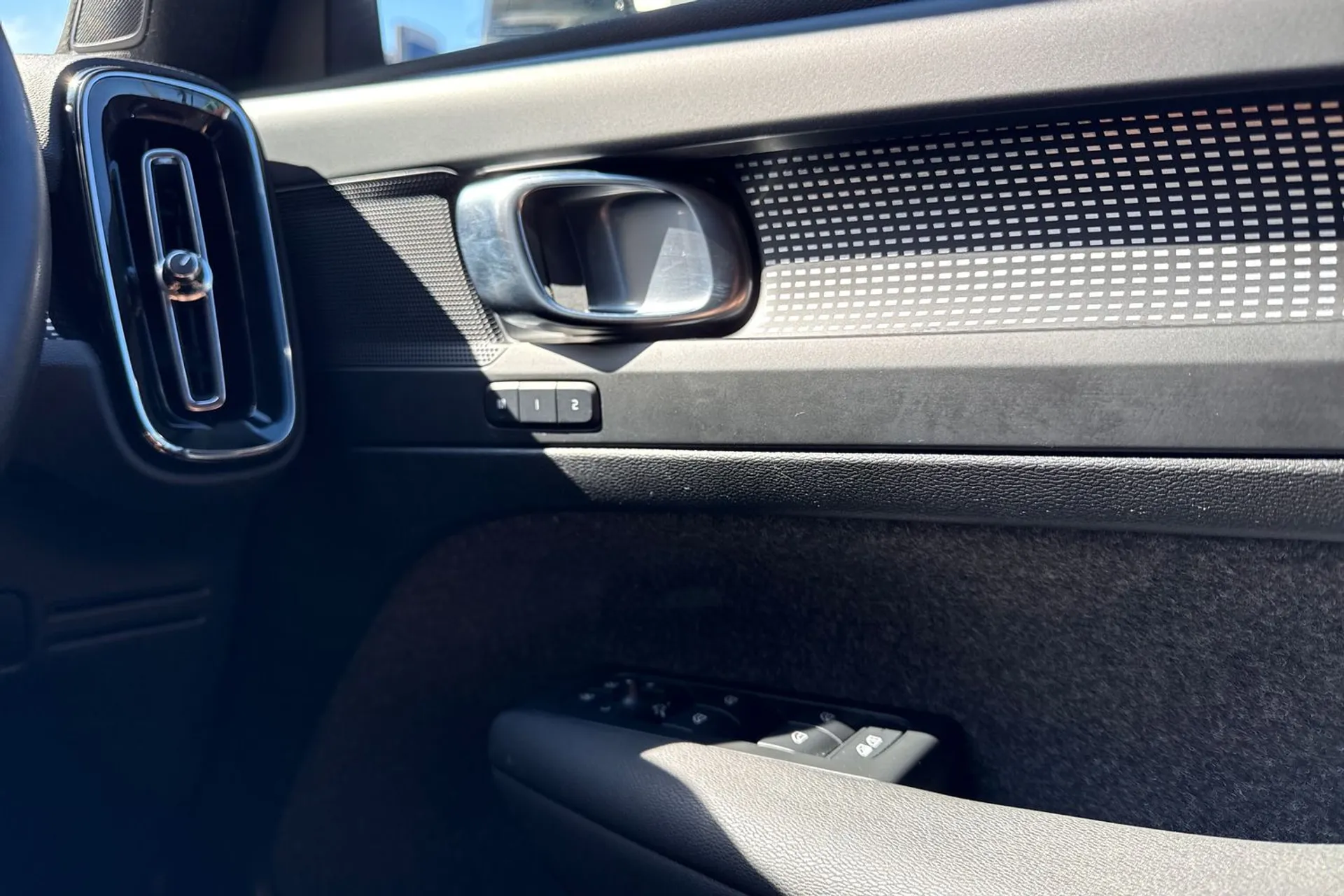 Volvo XC40 thumbnail image number 41