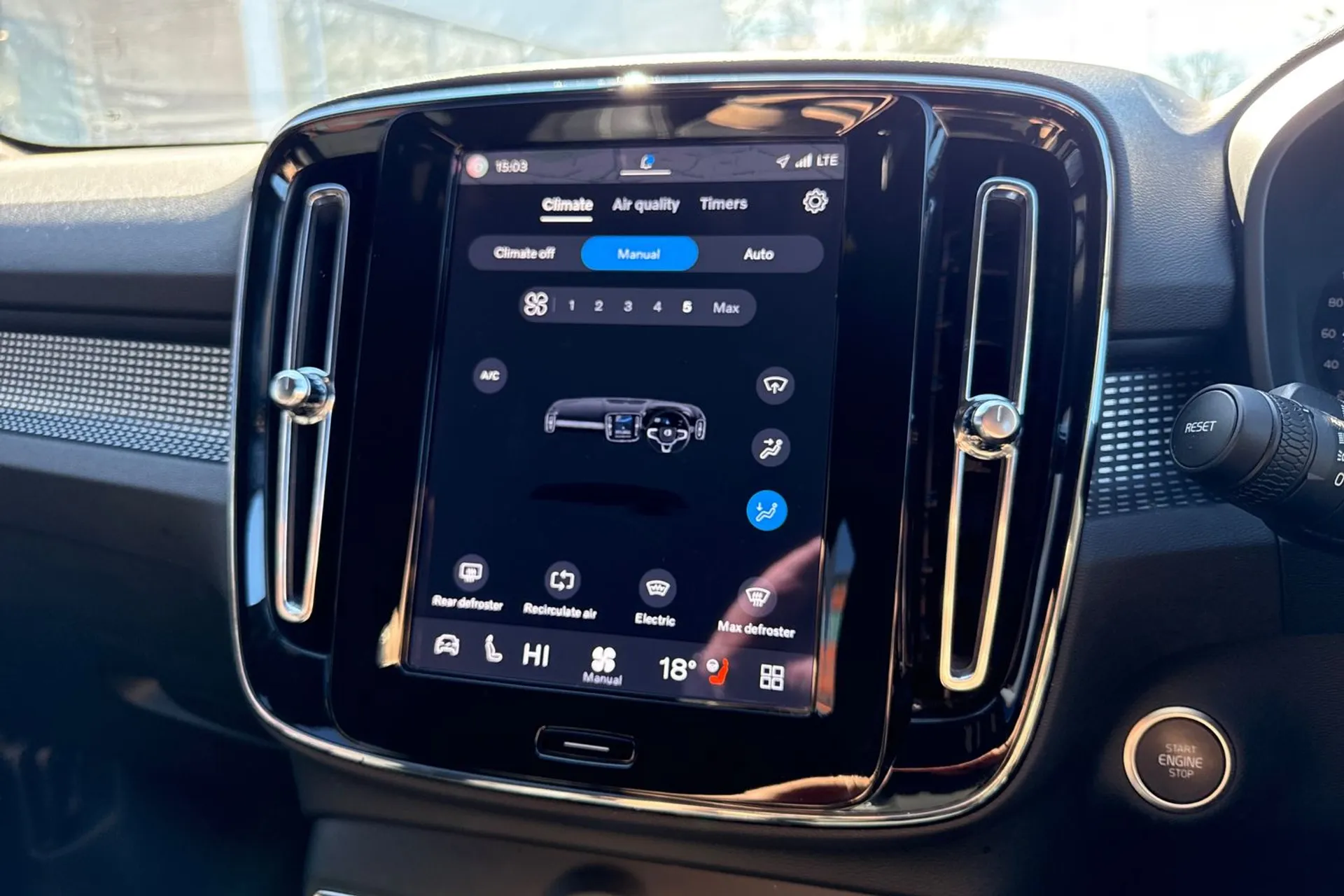 Volvo XC40 thumbnail image number 38