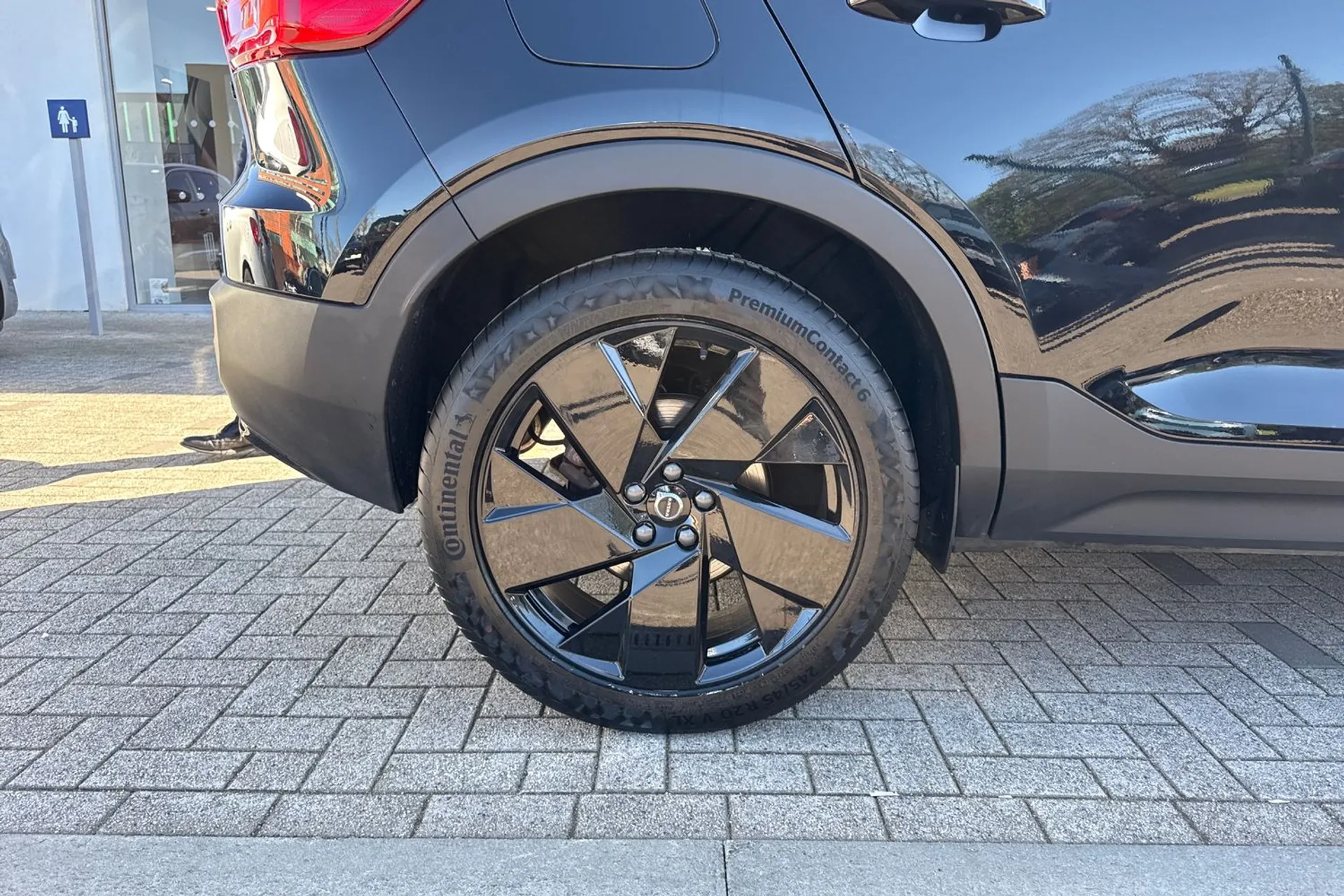 Volvo XC40 thumbnail image number 14