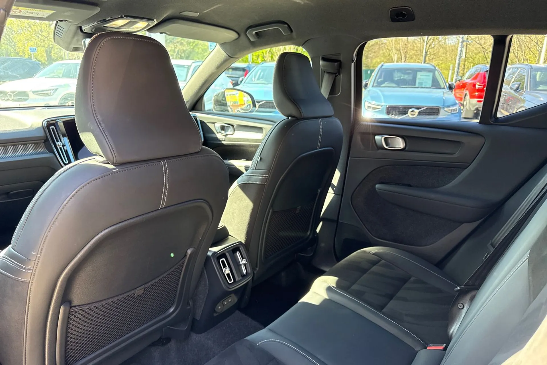 Volvo XC40 thumbnail image number 31