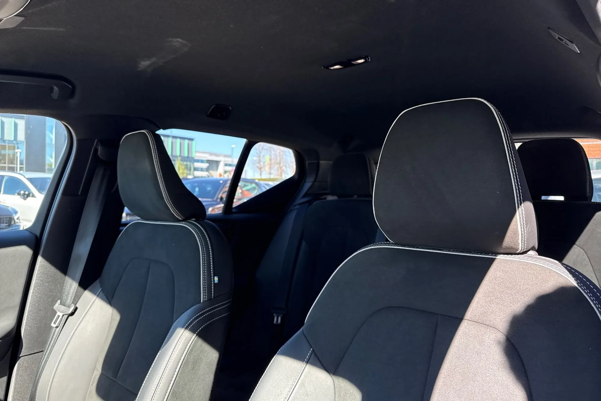 Volvo XC40 thumbnail image number 29