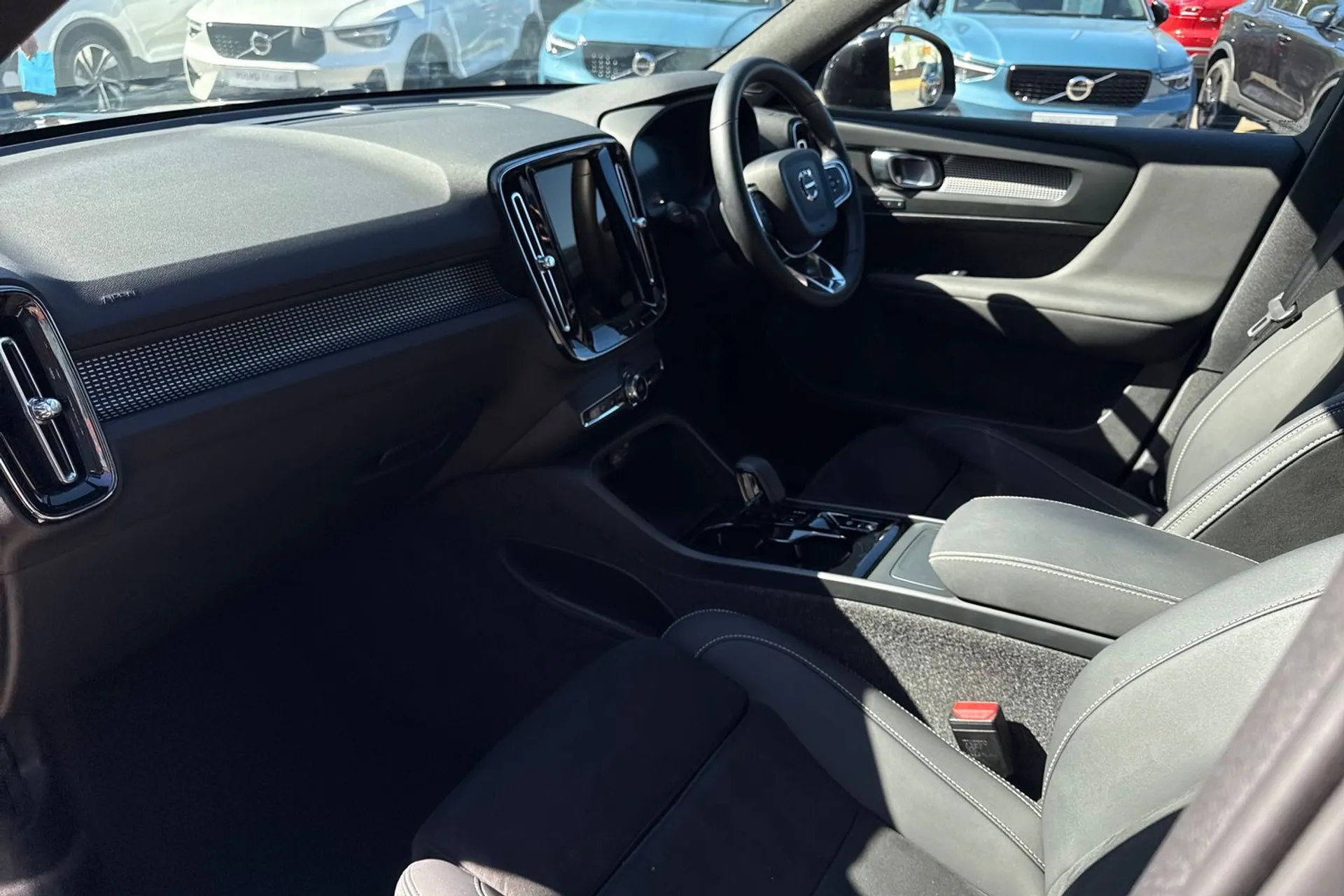 Volvo XC40 thumbnail image number 27