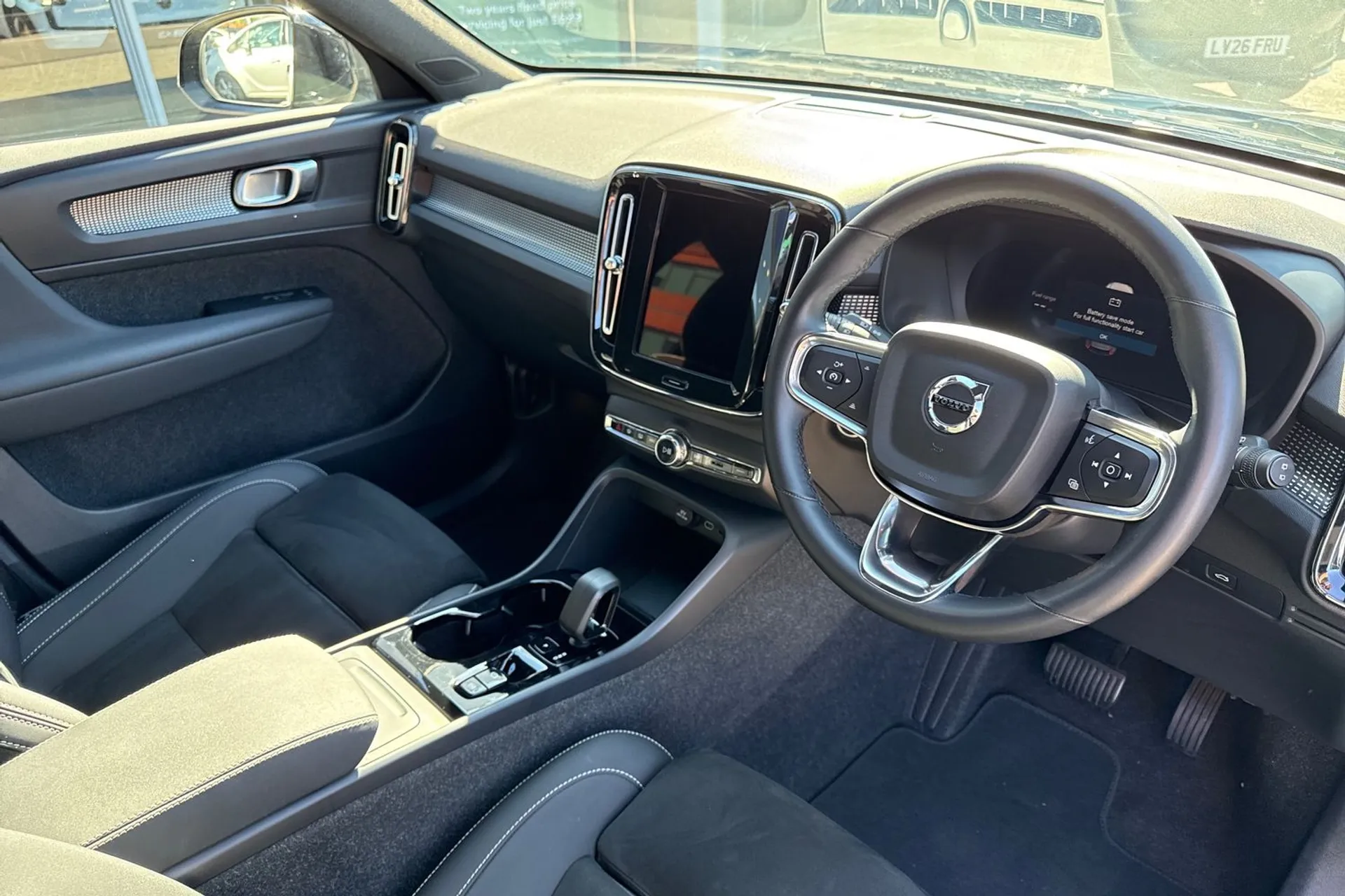 Volvo XC40 thumbnail image number 6